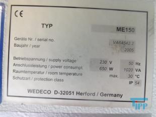 UV-Bestrahlung:
Hygienisierungsverfahren fr Abwsser mit UV-Strahlen  und Desinfektionsverfahren u.a. fr Trinkwasser.

Quecksilberdampfstrahler unterschiedlicher Dampfdrcke senden UV-Strahlen in verschiedenen Lngen aus. Die Strahlen von 253,7 nm haben eine inaktivierende Wirkung. Die Primrschdigung der Mikroorganismen bei der UV-Bestrahlung beruht auf einer fotochemischen Vernderung der Nukleinsuren, die eine Zellteilung verhindert.
Voraussetzungen fr eine wirksame UV-Anlage ist eine definierte Bestrahlungsdosis von mind. 25 mJ cm-2, die sich errechnet aus der Bestrahlungsstrke als Funktion der Schichtdicke und der Trbung des Wassers, und der Bestrahlungsdauer, (Verweilzeit der Zelle im UV-Licht) die aus der Durchflussgeschwindigkeit resultiert. Die Bestrahlungsstrke wird beeinflusst durch die unvermeidliche Verschmutzung des Quarzschutzrohres und der Lampenalterung, die mit jedem Einschalten fortschreitet. Der Verschmutzungsgrad wird teilweise durch mechanische Manahmen vermindert (Scheibenwischerprinzip), der Lampenalterung wird durch regelmiges auswechseln begegnet.

UV-Wasserdesinfektion gilt als wirksam und sicher und verndert weder den Geschmack, die Farbe noch den Geruch des Wassers. Das so behandelte Wasser gilt als bedenkenlos trink- oder gewerblich nutzbar.
Quelle: www.wasser-wissen.de
UV- Strahlung:
(ultraviolet radiation) Kurzform von ultravioletter Strahlung. Es handelt sich um eine Strahlung mit der Wellenlnge von 0.001m bis 0.4m.  Fr das Leben auf der Erde sind die EUV- und die UVC-Strahlen der Sonne schdlich, werden aber von der Atmosphre absorbiert.
Im Bereich der Wasser/Abwasserbehandlung werden UV-Strahlen technisch zur UV-Bestrahlung genutzt.
Quelle: www.wasser-wissen.de